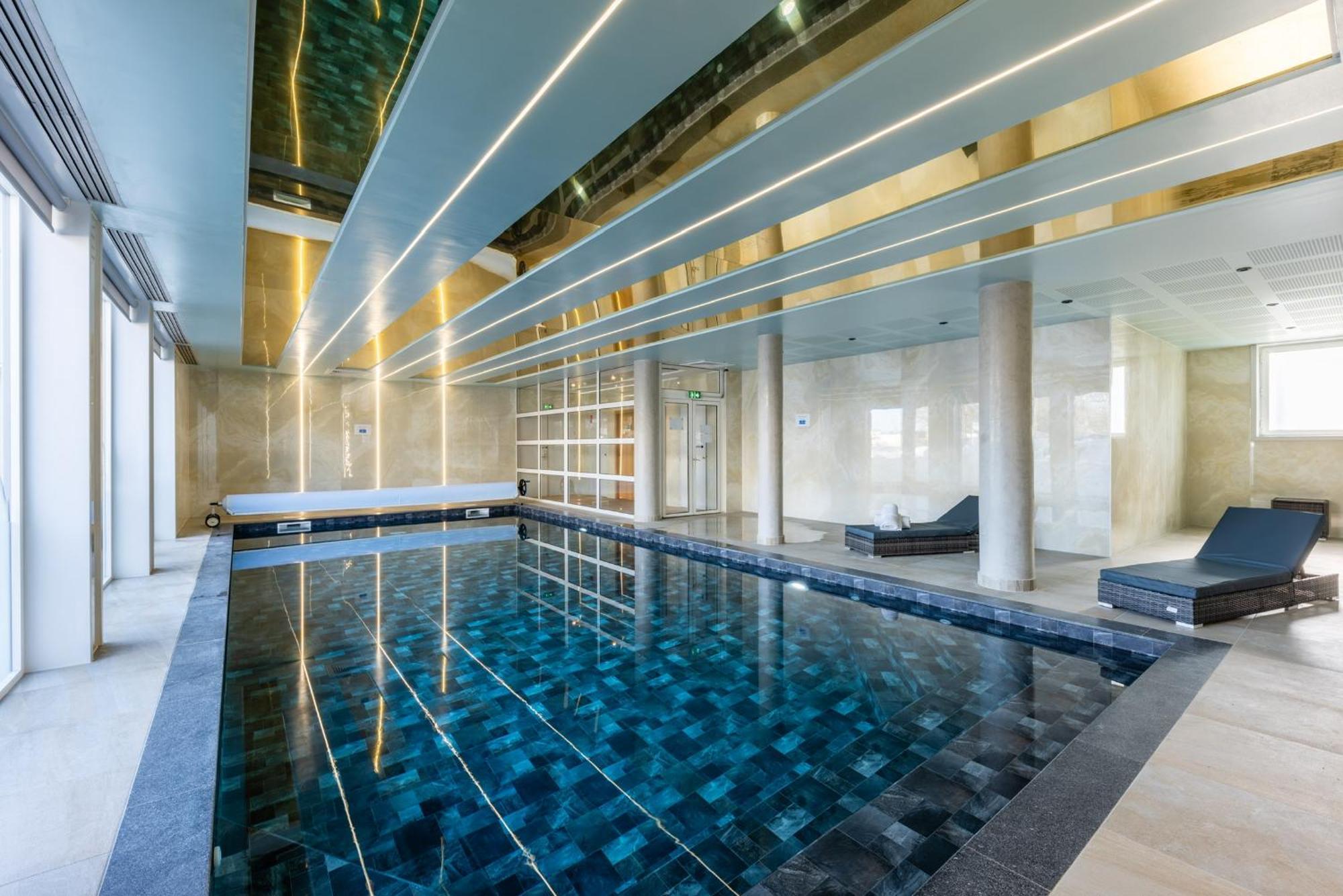 Brit Hotel Privilege Paris Rosny-Sous-Bois Εξωτερικό φωτογραφία