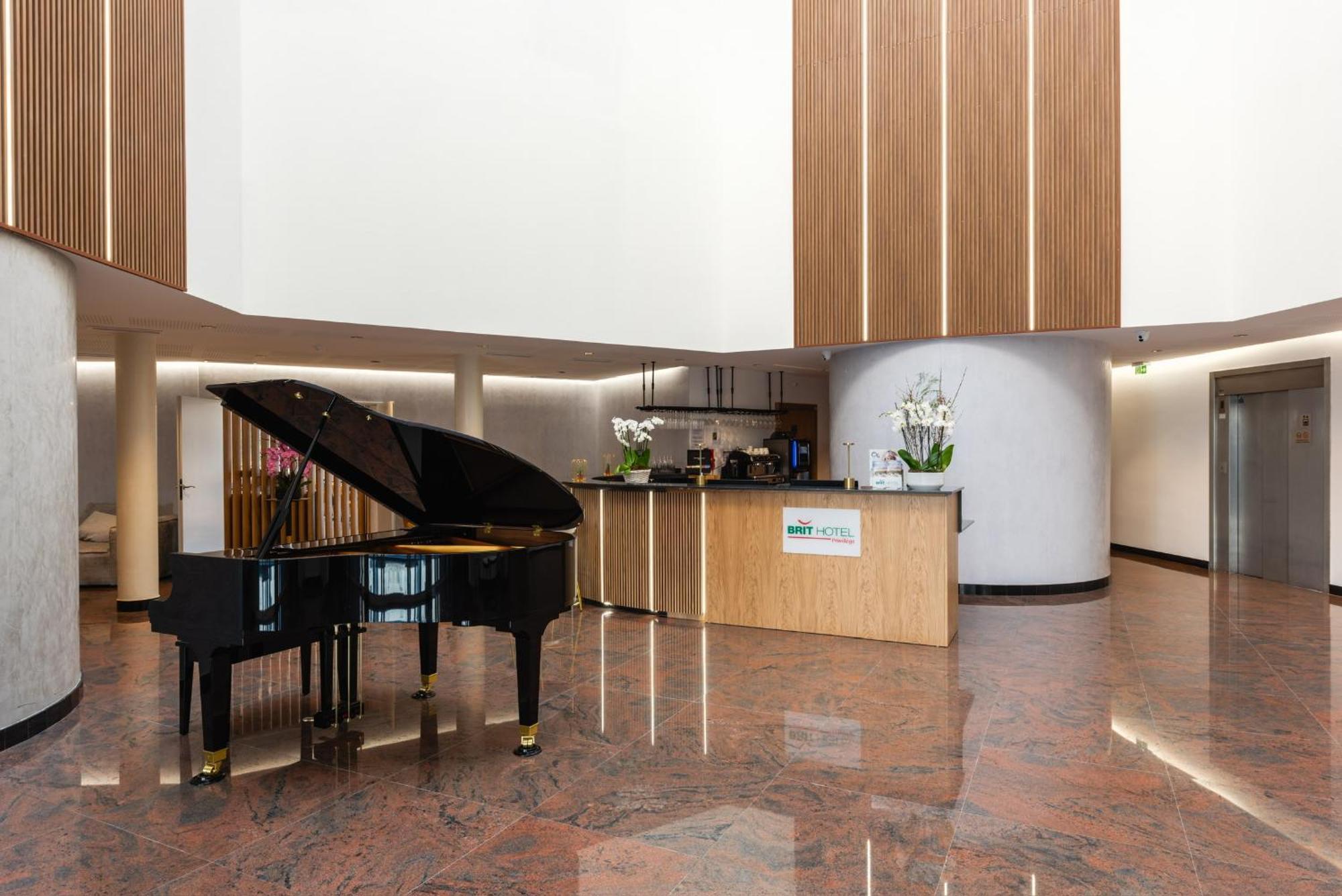 Brit Hotel Privilege Paris Rosny-Sous-Bois Εξωτερικό φωτογραφία