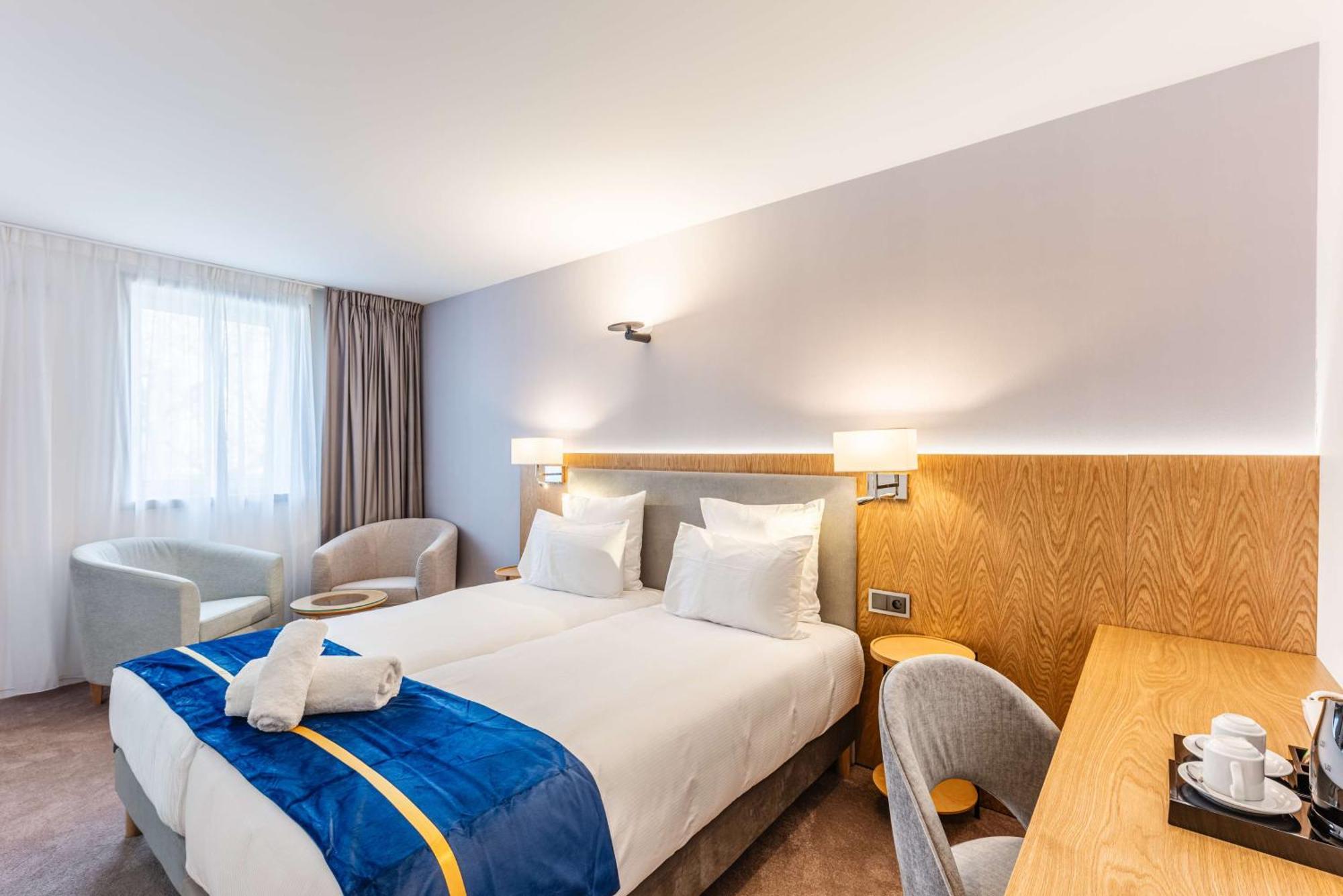 Brit Hotel Privilege Paris Rosny-Sous-Bois Εξωτερικό φωτογραφία