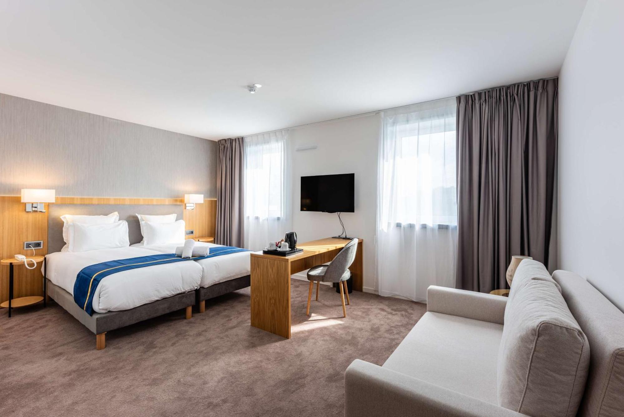 Brit Hotel Privilege Paris Rosny-Sous-Bois Εξωτερικό φωτογραφία