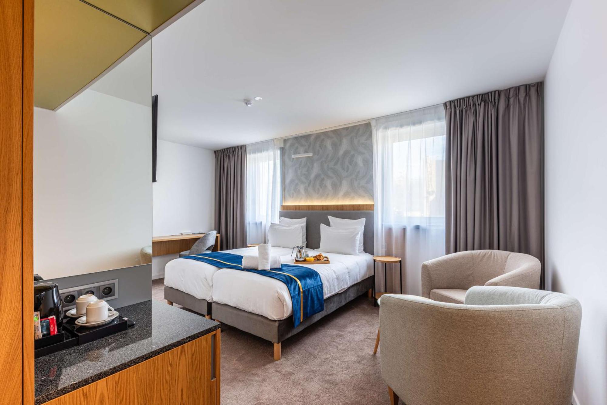 Brit Hotel Privilege Paris Rosny-Sous-Bois Εξωτερικό φωτογραφία